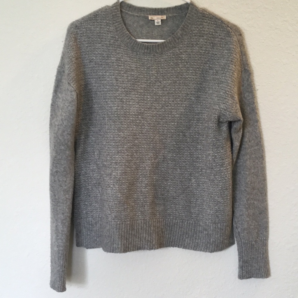 Gap sweater gray size small